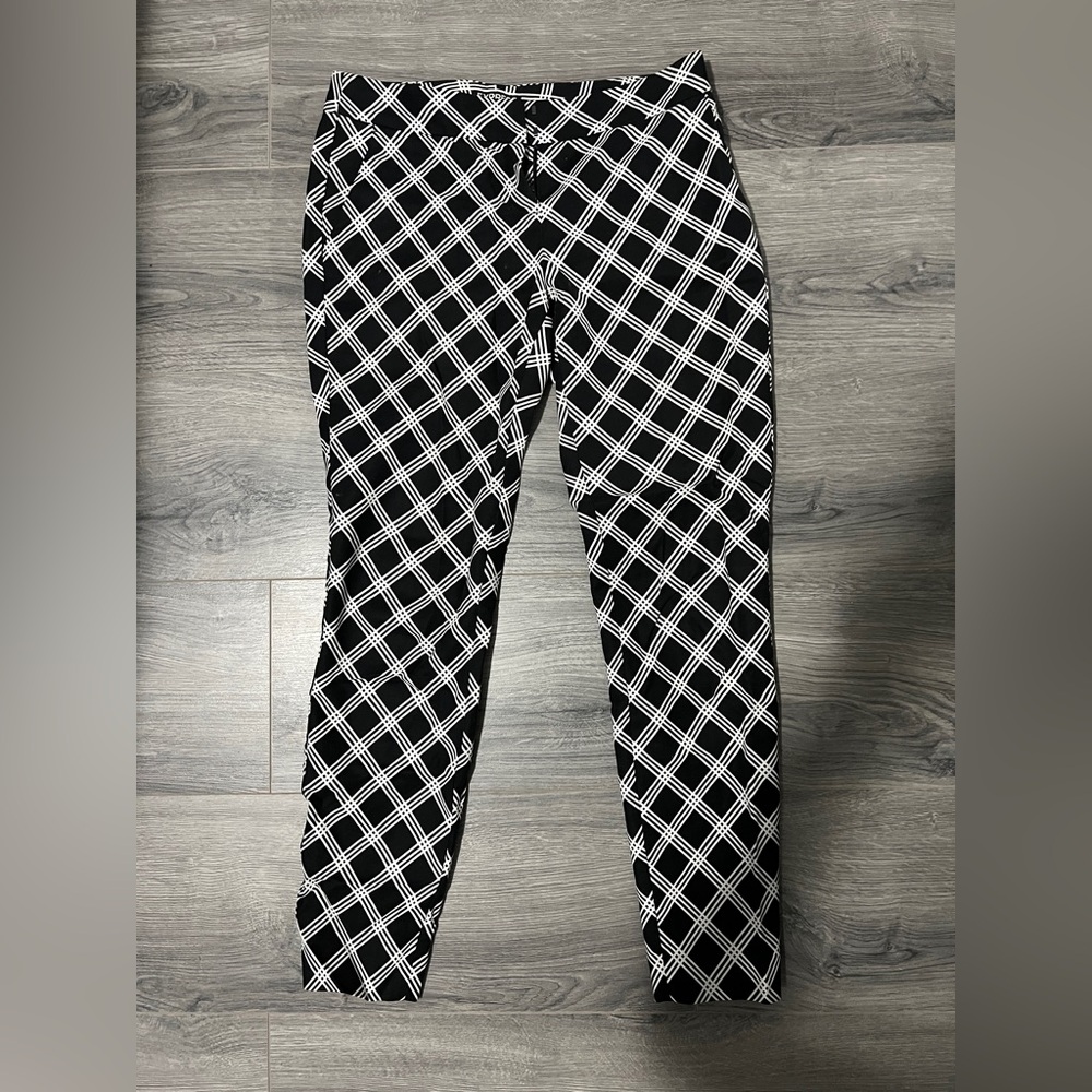 Express Black and White Patterned Dress Pants